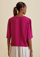 Blusa Morena Rosa decote V detalhe ombro 