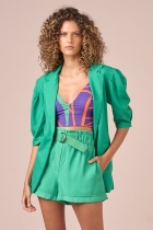 Short My Place com cinto verde 