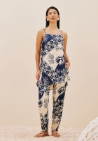 Blusa CaCay alongada com fenda 