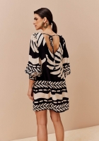 Vestido CaCay curto amplo manga longa 